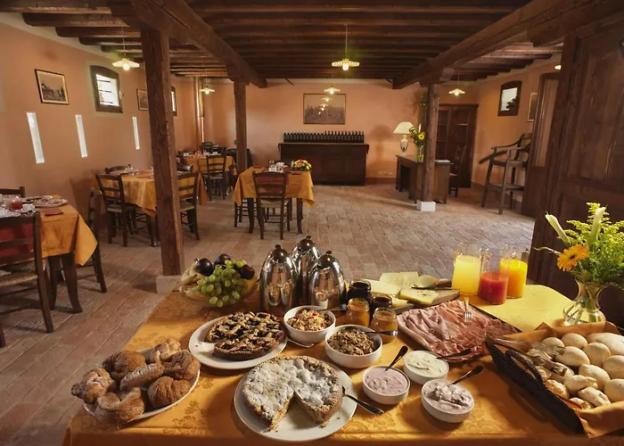 Bed & Breakfast Tenuta Le Risare 4*