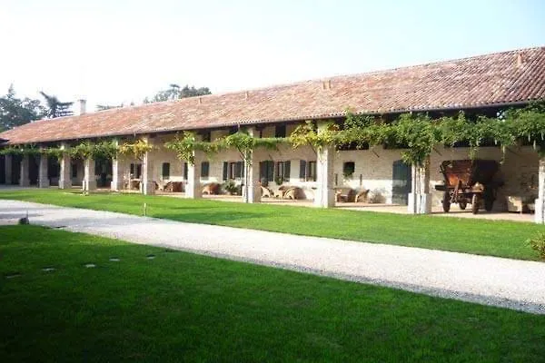 Tenuta Le Risare Couette-café 4*
