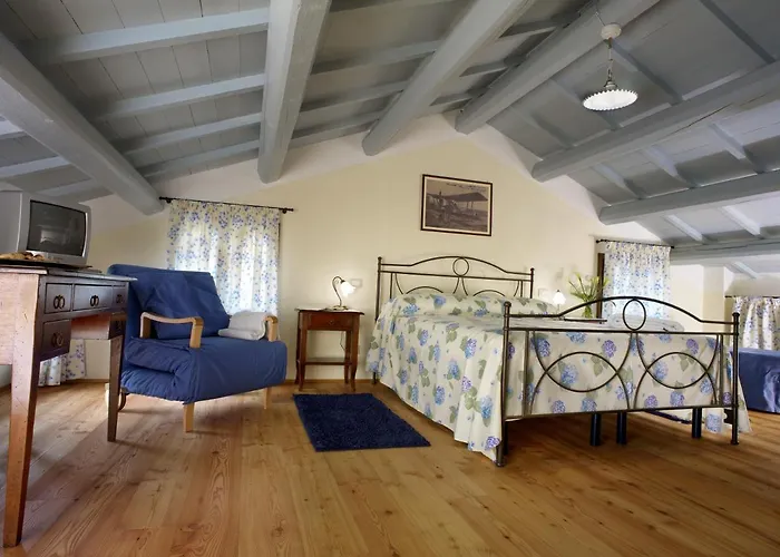 Couette-café Tenuta Le Risare 4*